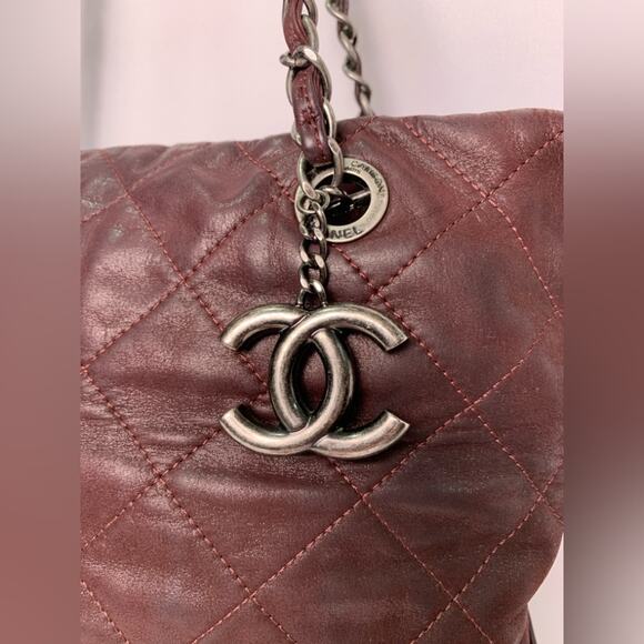 Chanel Burgundy Quilted Iridescent Calfskin Leather V*P Medium Shopping Tote Bag - Picture 16 of 16